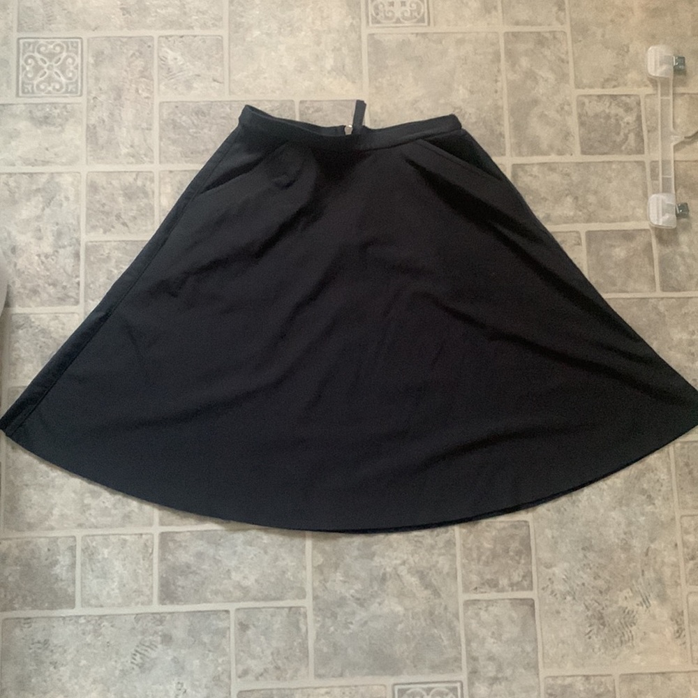 Lululemon good to go skirt rare and comfortable size 2 - Picture 6 of 10
